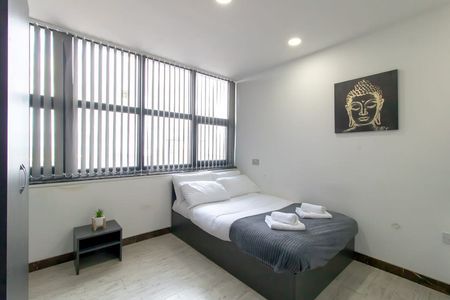 Borough Road - Photo 2