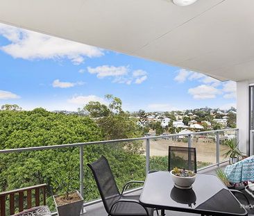 Top Floor, 2 Car and Storeroom, Park Outlook, Unbeatable Location, ... - Photo 1