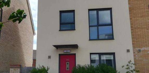 Fen Street, Milton Keynes, Buckinghamshire, MK10 - Photo 2