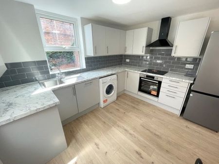 Room 1, Nottingham, NG2 - Photo 4