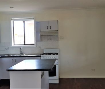 Neat and Tidy House !! - Photo 4