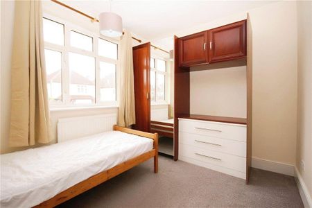 5 bedroom semi-detached house to rent - Photo 2