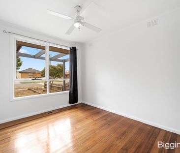 1/91 Dianne Avenue, Craigieburn, Vic 3064 - Photo 4