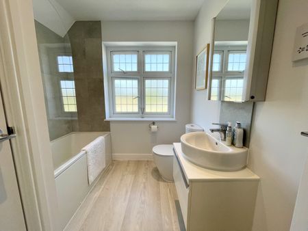 Pentrebane Drive, St Fagans - Photo 4