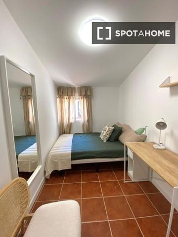 valencia, Valencian Community 46011 - Photo 3