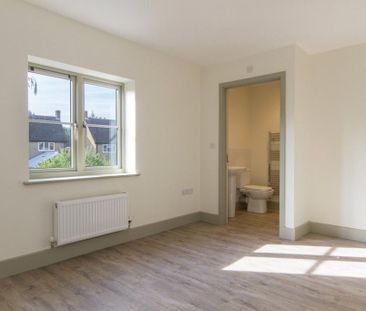 4 bedroom detached house to rent - Photo 5