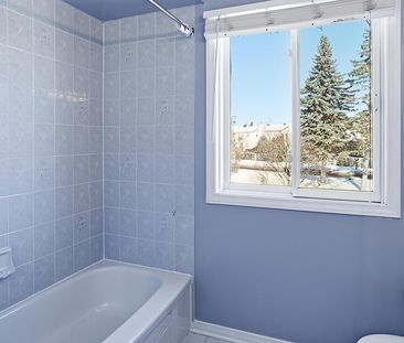 6075 Pineglade Crescent - Photo 5