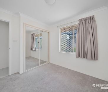 Effortless Street-Front Living - Photo 5