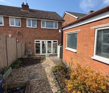 3 bedroom semi-detached house to rent - Photo 4