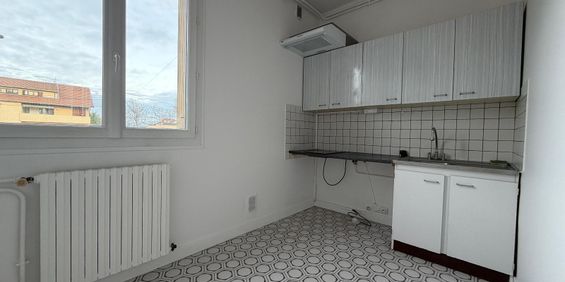 Location Appartement 1 pièce 24m² CLERMONT FERRAND 63000 - Photo 3