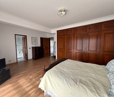 Furnished family house with swimming pool in a quiet residential ar... - Photo 6