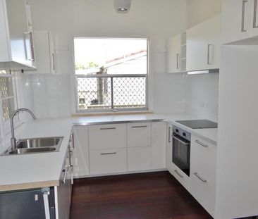 32 Dora Street, Mayfield NSW 2304 - Photo 4