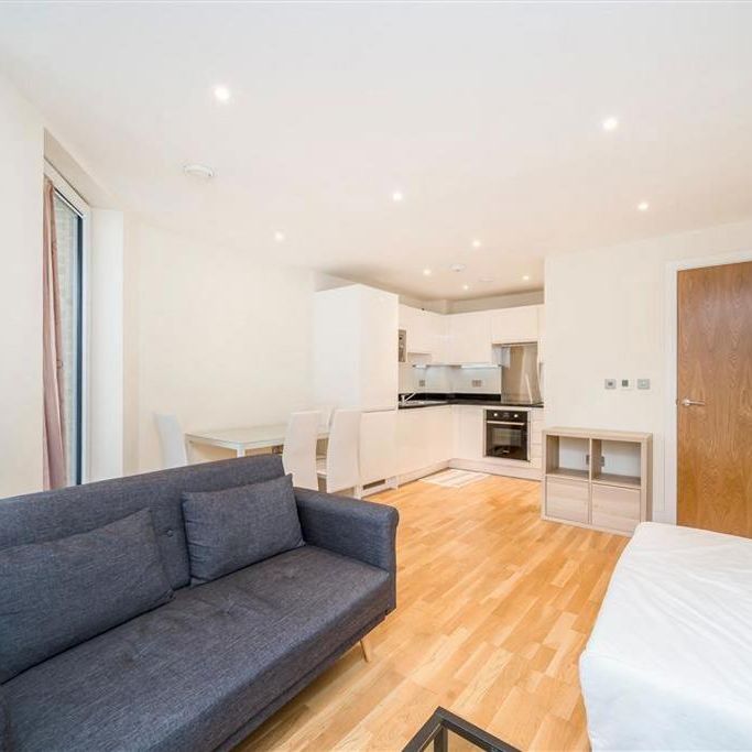1 bedroom flat to rent - Photo 1