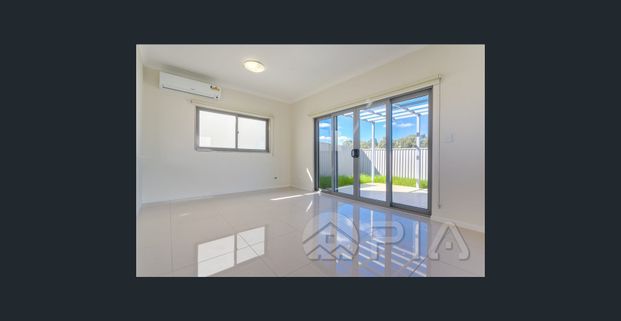 Freshly Painted Home in a Vibrant Community – Prime Location & Ideal for Families - Photo 1