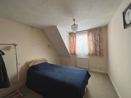 Park Mead, Taunton, Monkton Heathfield - Photo 2