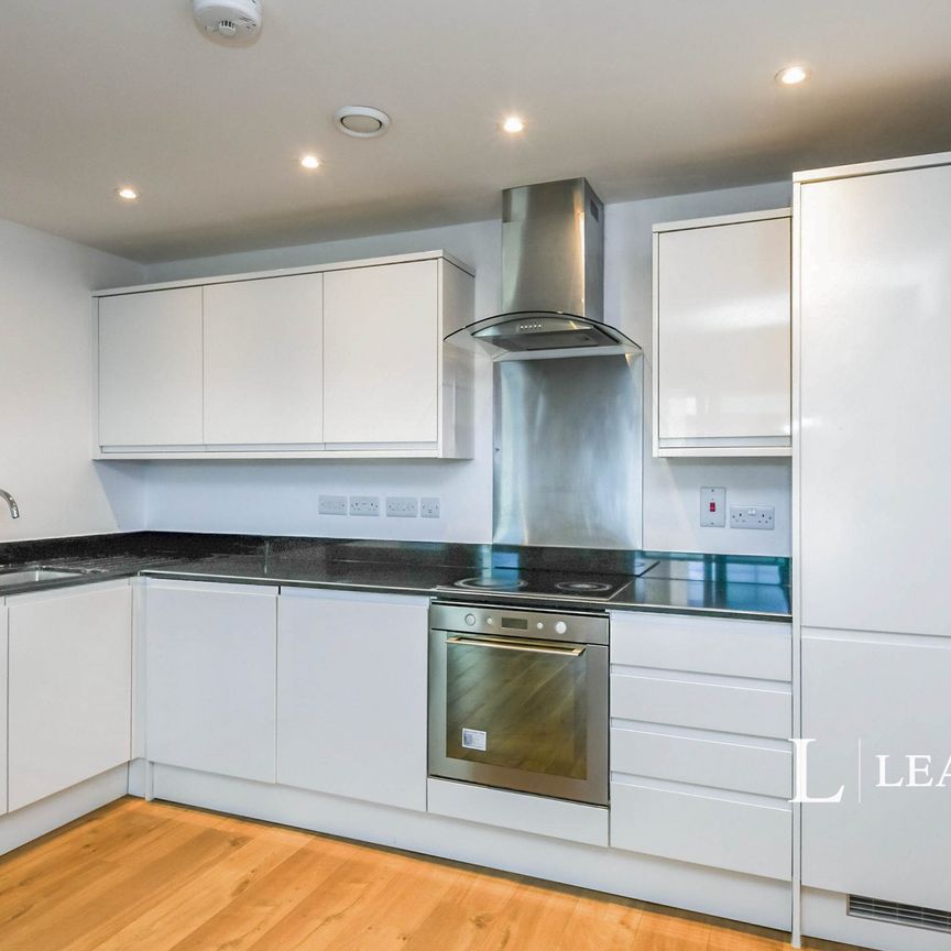 1 bedroom apartment to rent CROMWELL ROAD, REDHILL - Photo 1