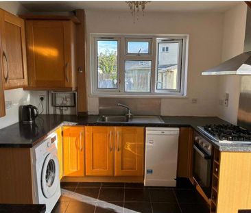 3 bedroom terraced house to rent - Photo 6