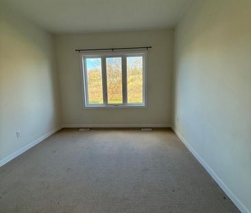 For Lease - 136 Gildersleeve Boulevard, Loyalist, Ontario - Photo 5