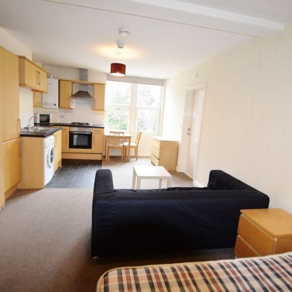 Studio to rent - Photo 1