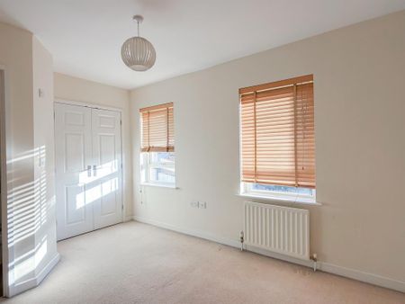 4 bedroom townhouse to rent - Photo 3