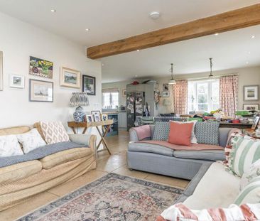 5 bedroom detached house to rent - Photo 1