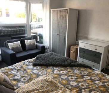 5 Bedroom House Share Room 2 - Photo 1