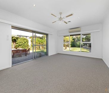 For Lease – Light-Filled Family Home in a Leafy Beaumaris Pocket - Photo 3
