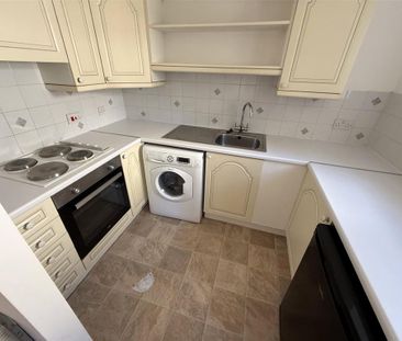 2 bedroom flat to rent - Photo 4
