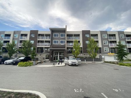 2bed 2 bath unit in the University District - Photo 4