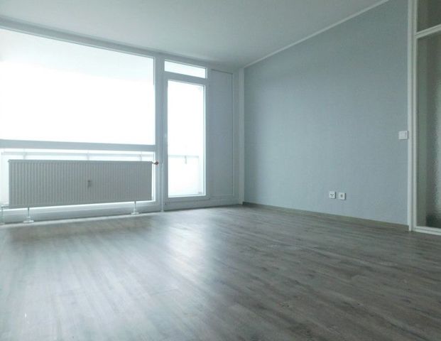 Bezugsfertige 3-Zimmer Wohnung mit Top Aussicht! (Aufzug vorhanden) - Photo 1