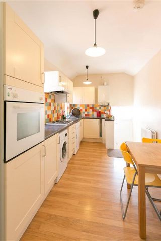 6 bedroom flat to rent - Photo 3