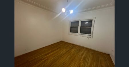 GREAT SIZED HOME - Photo 3