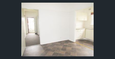 3 BEDROOM HOME IN PRIME LOCATION! - Photo 4