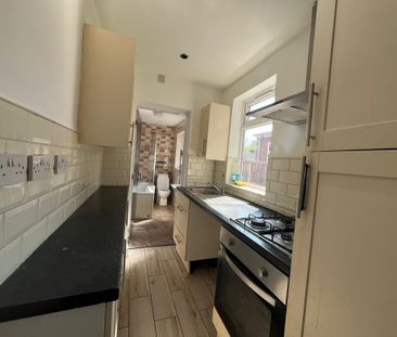 3 bedroom terraced house to rent - Photo 4