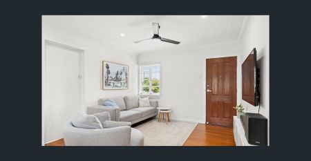 Contemporary Comfort and Easy Living - Photo 2