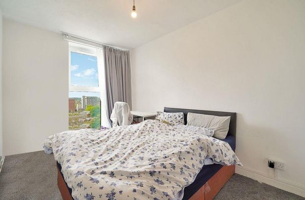 3 bedroom flat to rent - Photo 1
