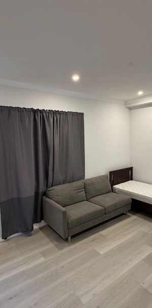 Studio in Westmead - Photo 1