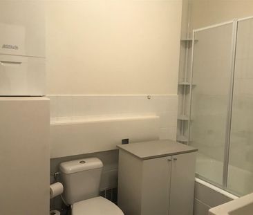 GEZELLIG GERENOVEERD APPARTEMENT MET VEEL LICHTINVAL - Photo 2