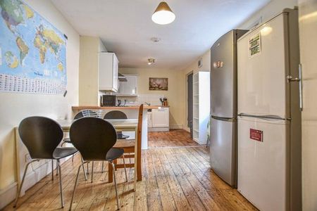 5 bedroom terraced house to rent - Photo 2