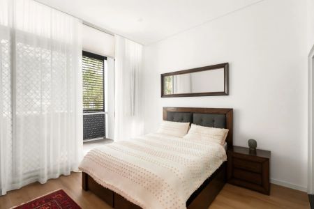 Stylish Two-Bedroom Apartment with Resort-Style Facilities - Photo 3