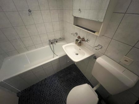 Joli appartement 2,5 pièces en vieille-ville au 1er ou 2ème étage - Foto 2