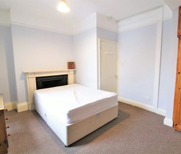 Flat to rent on - Photo 1