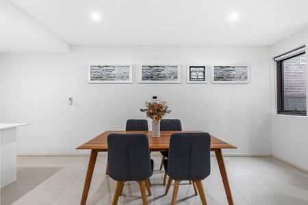 Perfectly combining modern comfort with exceptional outdoor space - Photo 3