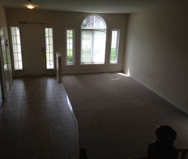 7 Silvermaple Road - Photo 4