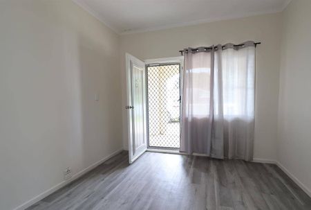 2 BEDROOM UNIT CLOSE TO THE BEACH - Photo 2