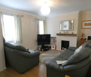 3 bedroom terraced house to rent - Photo 3