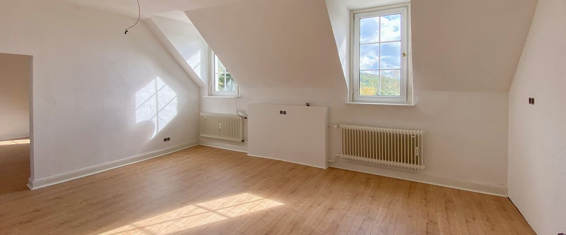 Wohnen zur Miete in einer Burg? 4-Zimmer Wohnung in der Burg Volperhausen! - Foto 1