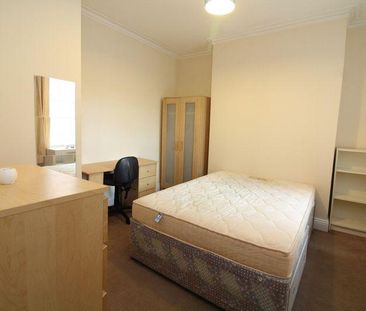 5 bedroom terraced house to rent - Photo 4