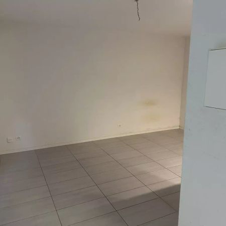 Beau studio avec terrasse - Photo 3