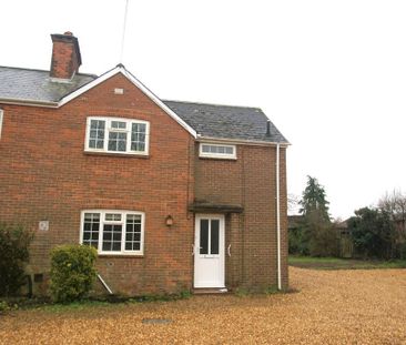 3 bedroom end of terrace house to rent - Photo 4